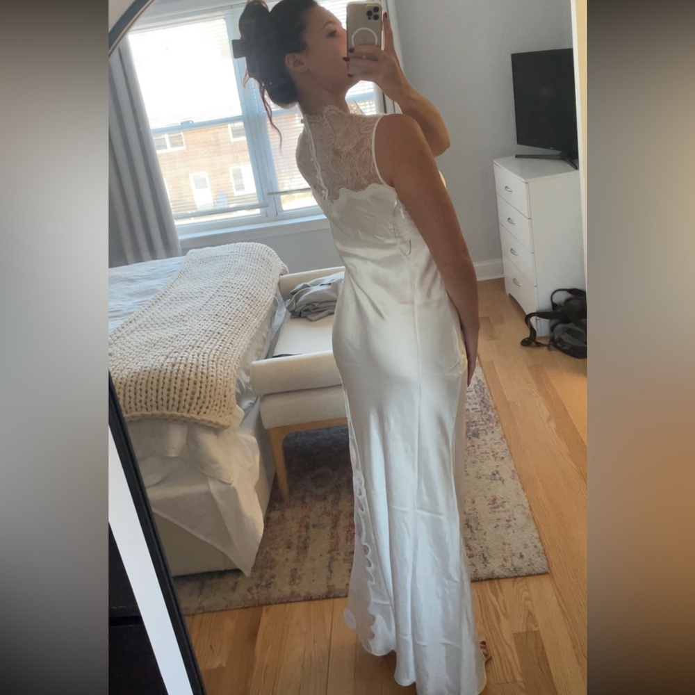 Shona Joy White and Brown Lace Maxi Dress - Picture 11 of 11